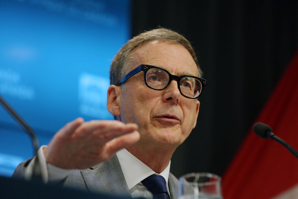 맥클럼 총재 “금리 인상 시기, 너무 빠르거나 늦어도 위험”…유가 충격 속 신중론 강조